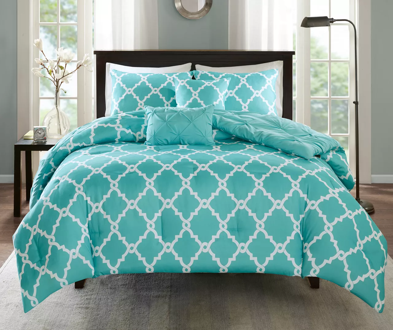 Hayden Aqua Full/Queen Reversible 5-Piece Comforter Set 3 Hayden Aqua Full/Queen Reversible 5-Piece Comforter Set - Image 3