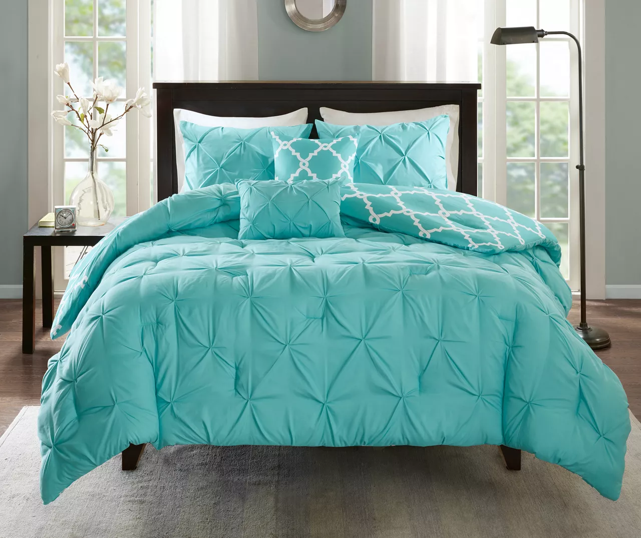 Hayden Aqua Full/Queen Reversible 5-Piece Comforter Set 4 Hayden Aqua Full/Queen Reversible 5-Piece Comforter Set - Image 4