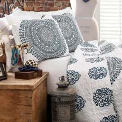 Shaila White & Blue Medallion King 3-Piece Quilt Set -Hoover Sales Store 810553309 41