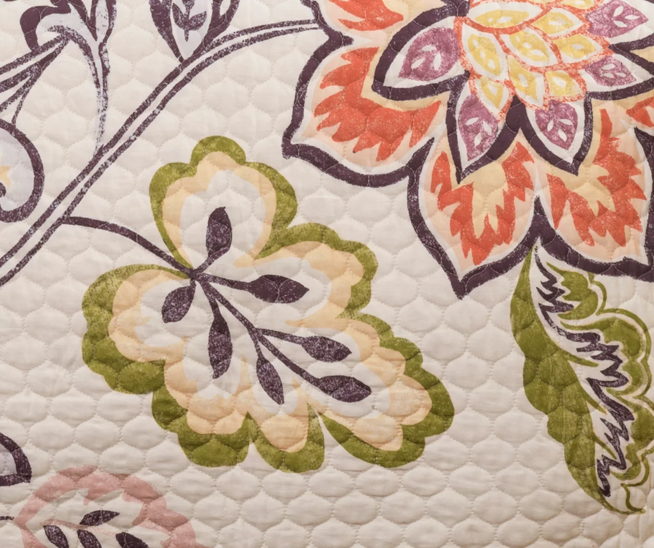 Aster Floral Reversible 3-Piece Quilt Set 7 Aster Floral Reversible 3-Piece Quilt Set - Image 7