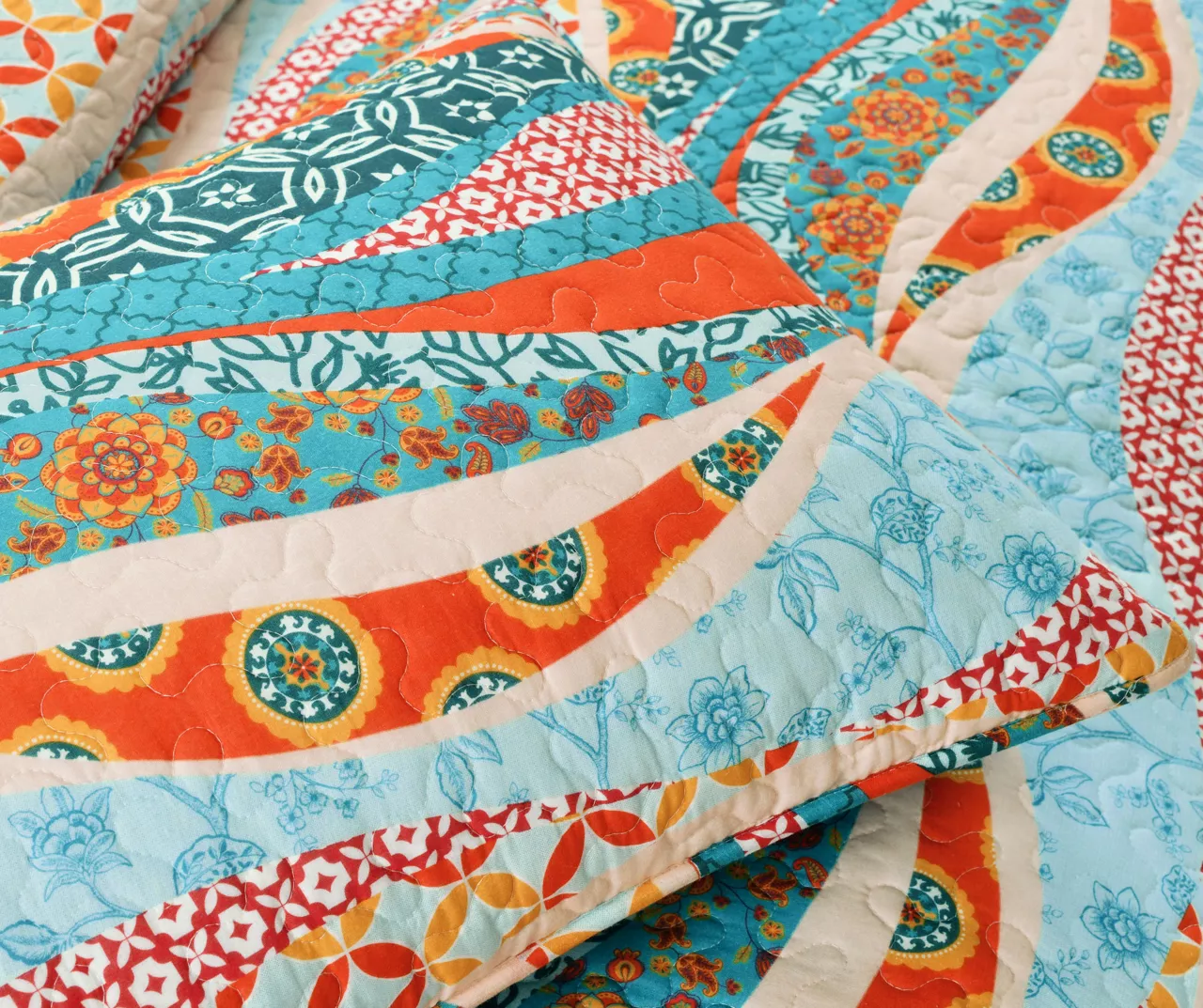 Hailey Turquoise & Orange Pattern Wave Reversible King 3-Piece Quilt Set 4 Hailey Turquoise & Orange Pattern Wave Reversible King 3-Piece Quilt Set - Image 4