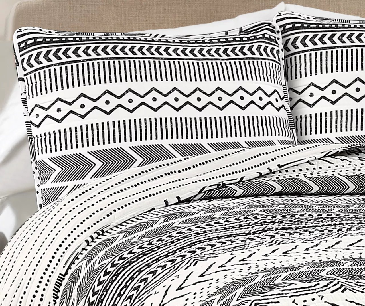 Hygge Black & White Geometric Reversible Full/Queen 3-Piece Quilt Set 2 Hygge Black & White Geometric Reversible Full/Queen 3-Piece Quilt Set - Image 2