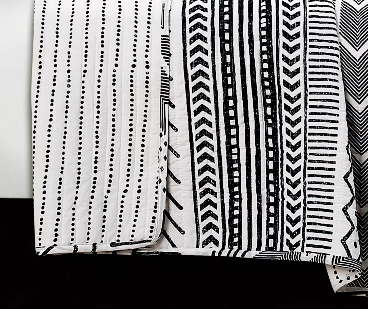 Hygge Black & White Geometric Reversible Full/Queen 3-Piece Quilt Set 3 Hygge Black & White Geometric Reversible Full/Queen 3-Piece Quilt Set - Image 3