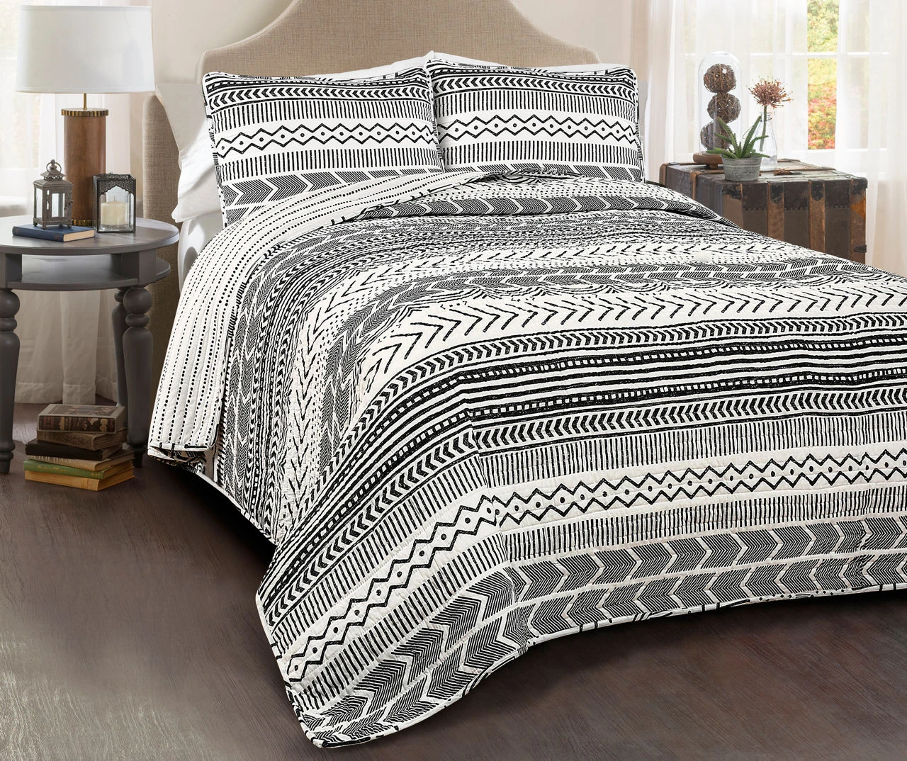 Hygge Black & White Geometric Reversible King 3-Piece Quilt Set 1 Hygge Black & White Geometric Reversible King 3-Piece Quilt Set