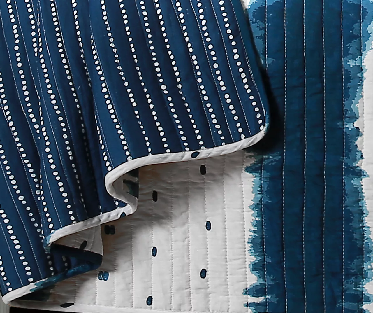 Jane White & Navy Shibori Tie-Dye Reversible King 3-Piece Quilt Set 3 Jane White & Navy Shibori Tie-Dye Reversible King 3-Piece Quilt Set - Image 3