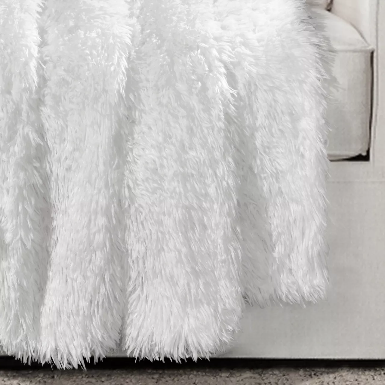 Emma White Faux Fur Throw, (50" X 60") 6 Emma White Faux Fur Throw, (50" X 60") - Image 6