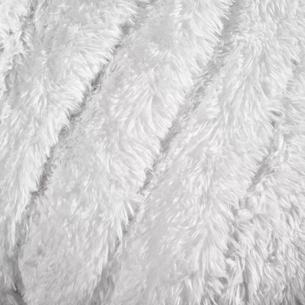 Emma White Faux Fur Throw, (50" X 60") 8 Emma White Faux Fur Throw, (50" X 60") - Image 8