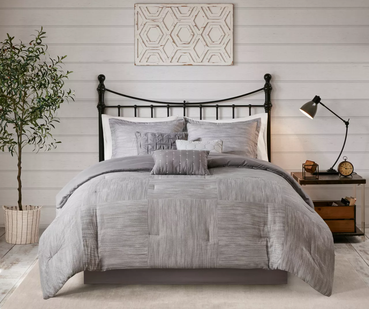 Kelan Gray Streak Patchwork Seersucker Queen 7-Piece Comforter Set 1 Kelan Gray Streak Patchwork Seersucker Queen 7-Piece Comforter Set