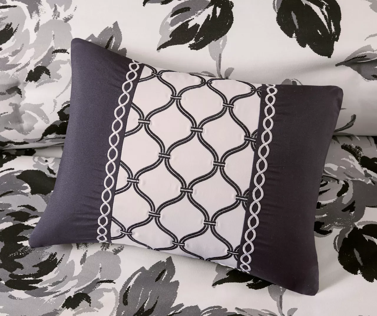 Hannah White & Black Floral Duvet Cover Set 8 Hannah White & Black Floral Duvet Cover Set - Image 8