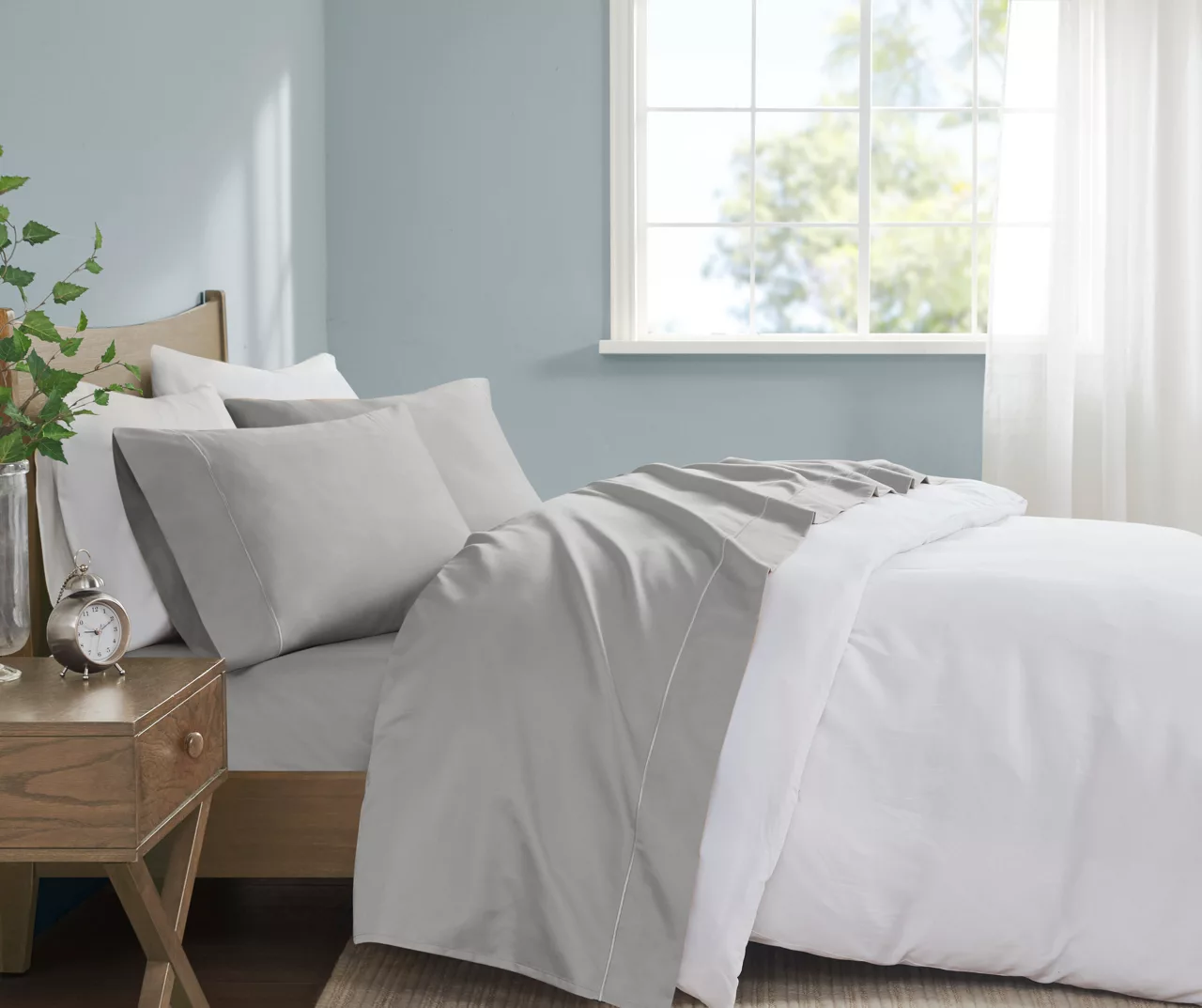 Light Gray 600-Thread Count Pima Cotton King 4-Piece Sheet Set 3 Light Gray 600-Thread Count Pima Cotton King 4-Piece Sheet Set - Image 3