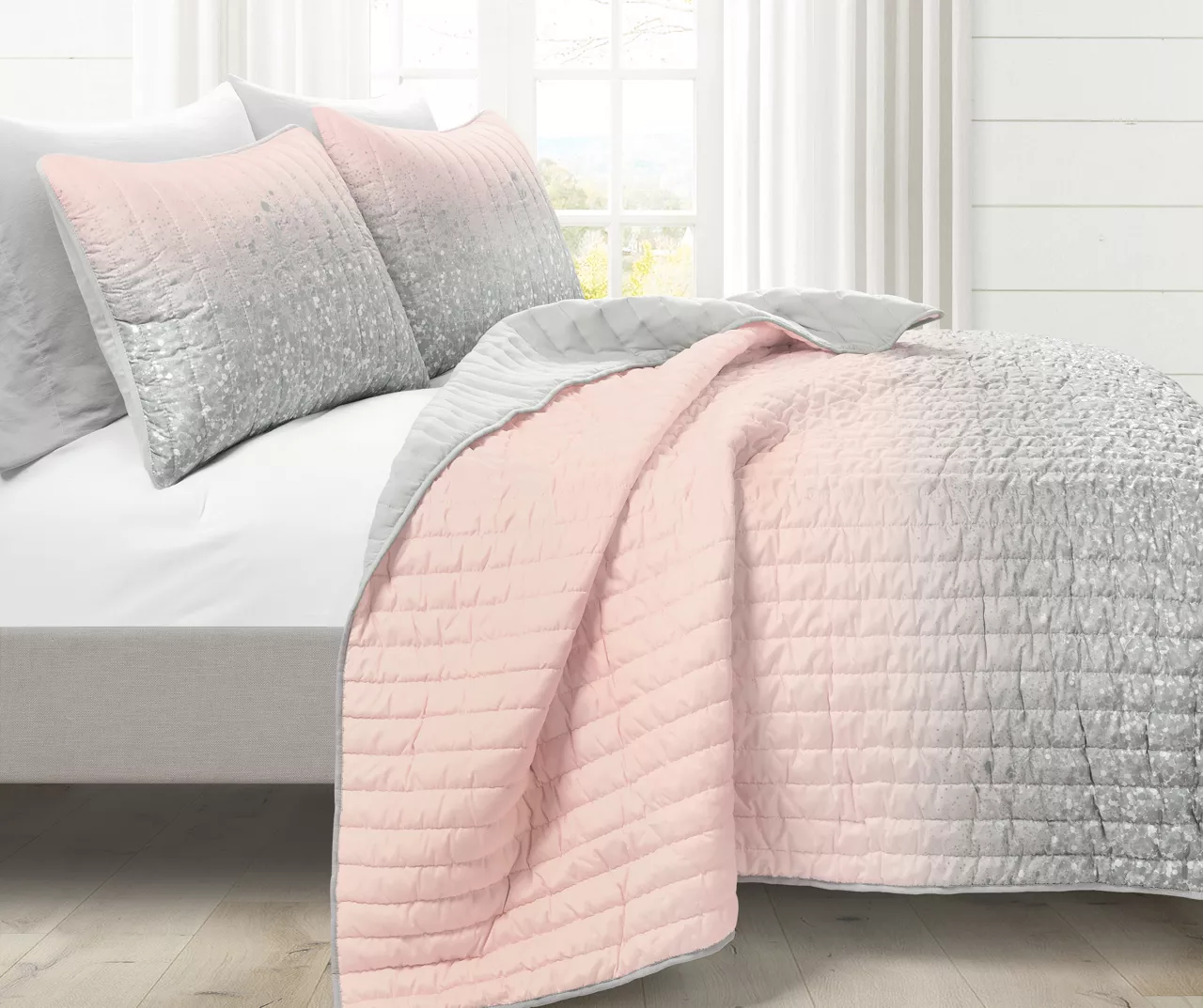 Lush Decor Glitter Ombre Print Quilt & Pillowcase Set 3 Lush Decor Glitter Ombre Print Quilt & Pillowcase Set - Image 3