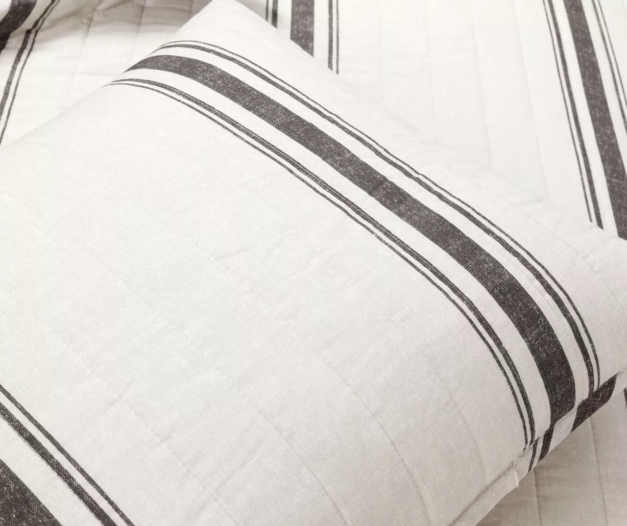 Farmhouse White & Black Stripe Reversible Full/Queen 3-Piece Quilt Set 6 Farmhouse White & Black Stripe Reversible Full/Queen 3-Piece Quilt Set - Image 6