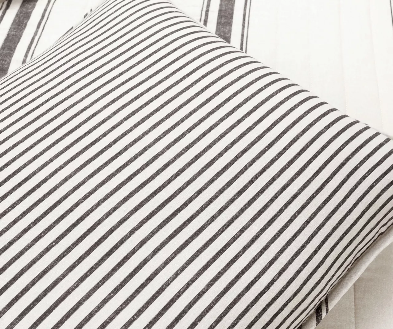 Farmhouse White & Black Stripe Reversible Full/Queen 3-Piece Quilt Set 7 Farmhouse White & Black Stripe Reversible Full/Queen 3-Piece Quilt Set - Image 7