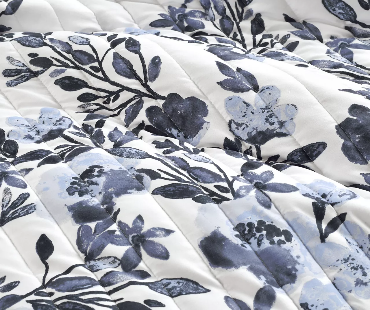 Lush Decor Tanisha Floral Reversible 5-Piece Quilt Set 7 Lush Decor Tanisha Floral Reversible 5-Piece Quilt Set - Image 7