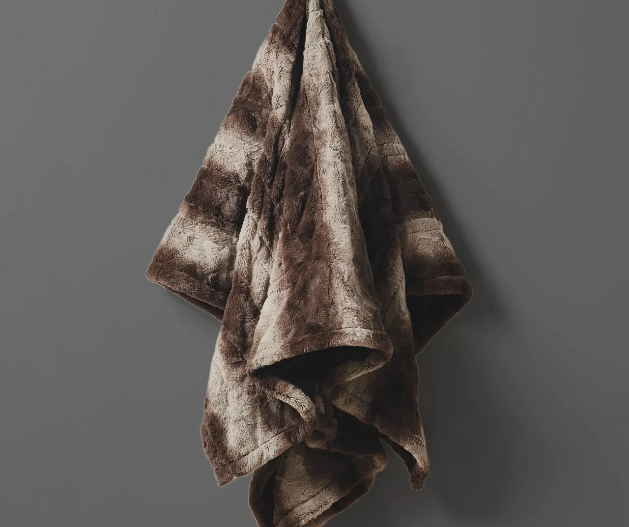 Marselle Faux Fur Heated Wrap, (50" X 64") 2 Marselle Faux Fur Heated Wrap, (50" X 64") - Image 2